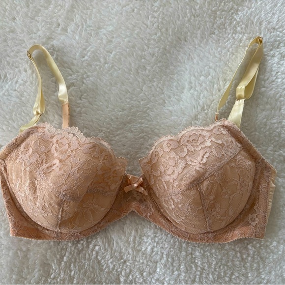 JC Penney Vintage Lace Underwire Bra in Cream size 34C - Picture 1 of 14